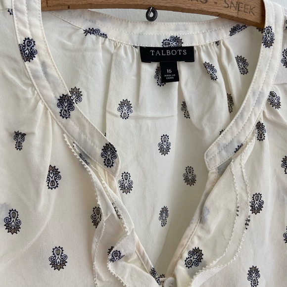 100% Silk TALBOTS Sumptuous Ruffle Front Sleeveless Blouse in Ivory - Picture 10 of 10